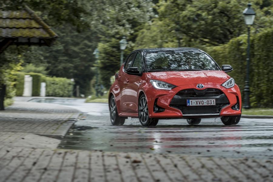  Toyota Yaris Hybrid 2020 года  (WW) (фото 87 из 111)